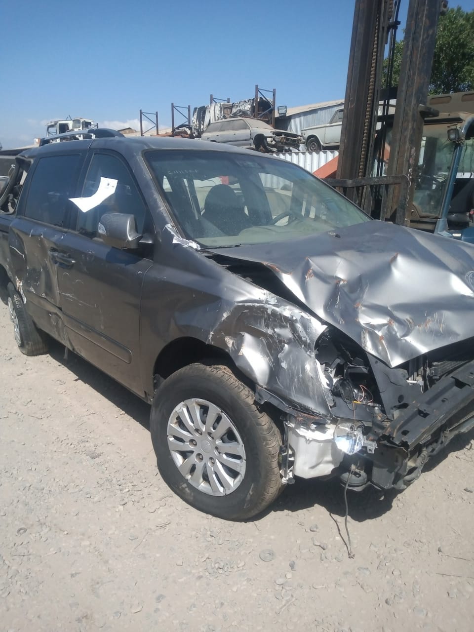  Kia CARNIVAL 2011    EN DESARME